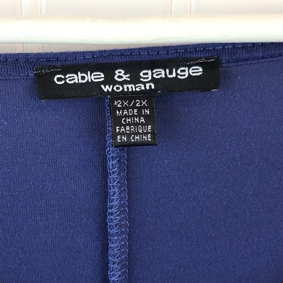 Cable & Gauge Plus Size Flowy Tunic Top - 2X, Scoop Neck Royal Blue Long Sleeves - Picture 4 of 10